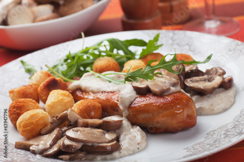 Chicken breast with mushroom sauce