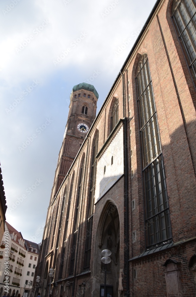 Fototapeta premium Cathédrale Notre-Dame de Münich