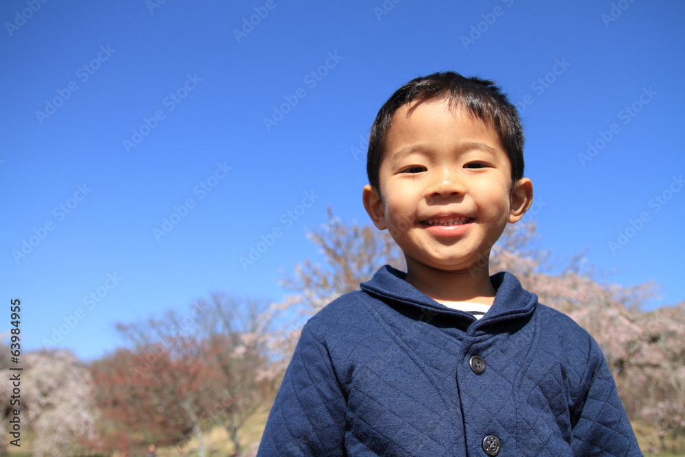 幼児(4歳児)と桜