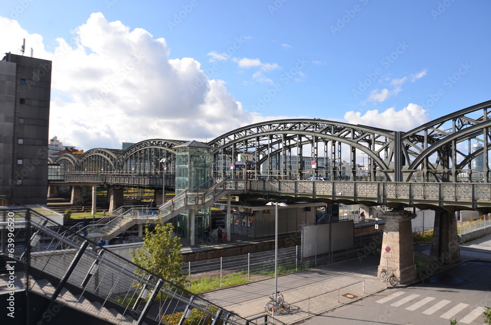 Fototapeta premium Munich, gare, pont, hackerbrücke
