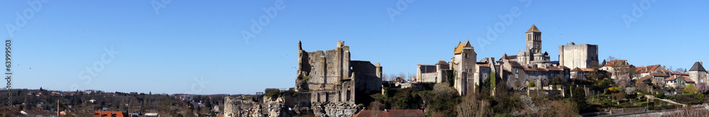 Vue de la cité médiévale de Chauvigny