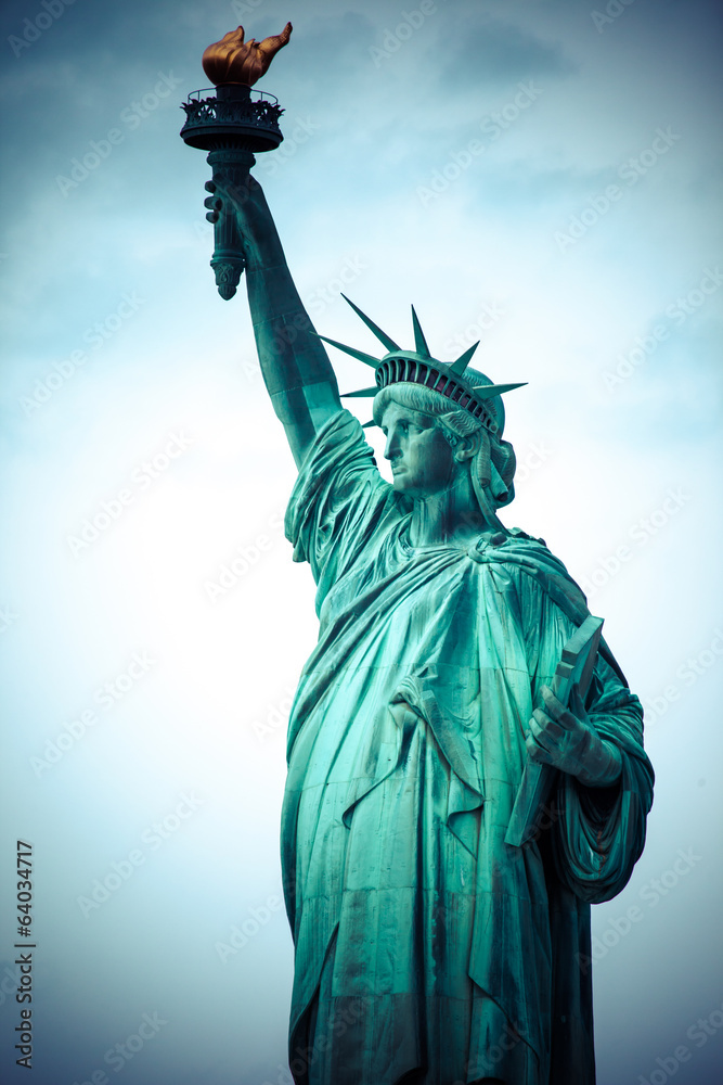 Fototapeta premium The Statue of Liberty at New York City