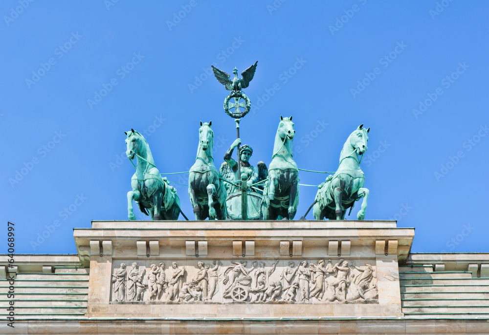 Obraz premium The Brandenburg Gate quadriga close view