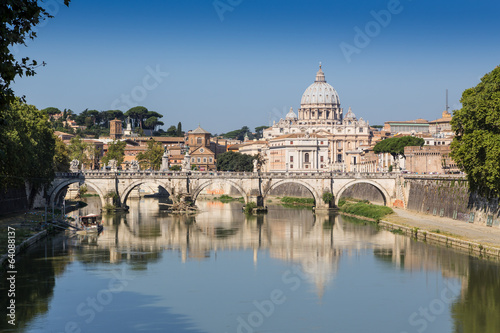 Tiber river in Rome, Italy © pavel068