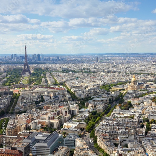Paris, France cityscape © Tupungato