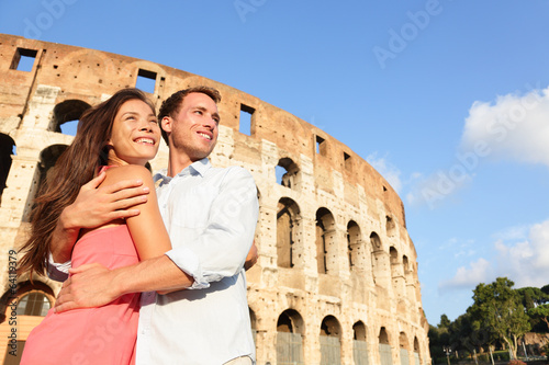 Photography Romantic travel couple in Rome by Coliseum