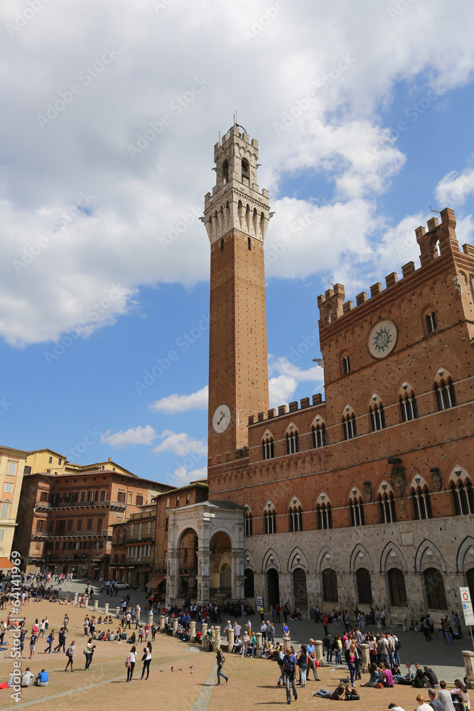 Fototapeta premium Architecture of Italy. Siena - one of the largest tourist center