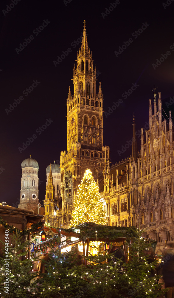 The christmas market on the Marienplatz in Munich