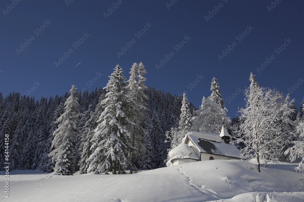 Fototapeta premium Cappella di montagna