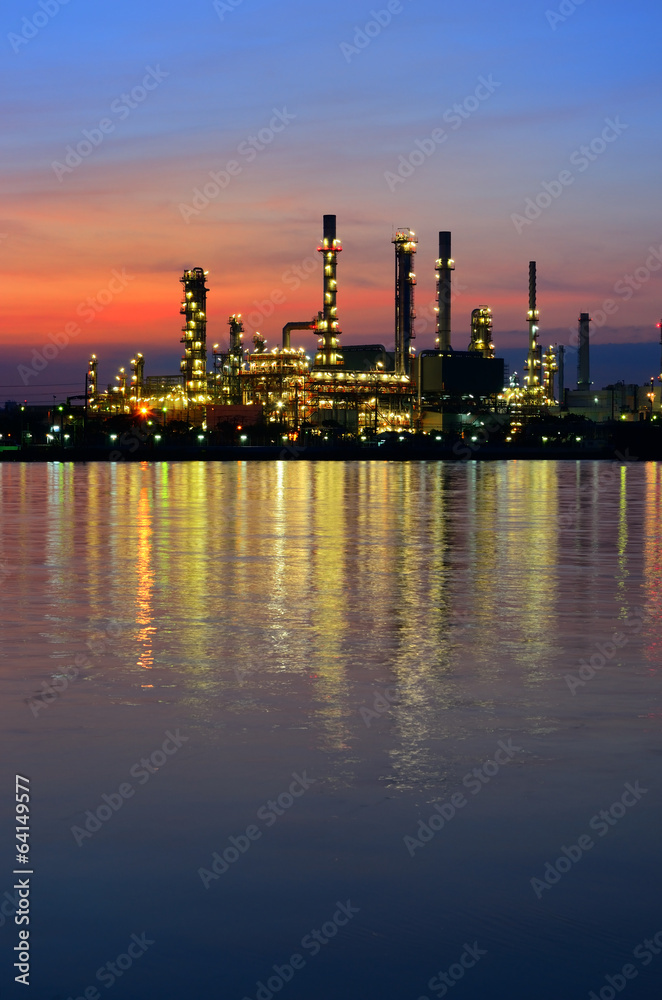 Fototapeta premium Sunrise scene of Oil refinery