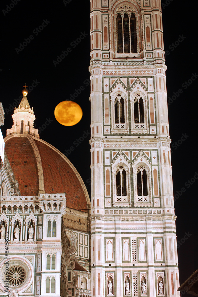 In Florence, on a night with a full moon - Florence - Tuscany -