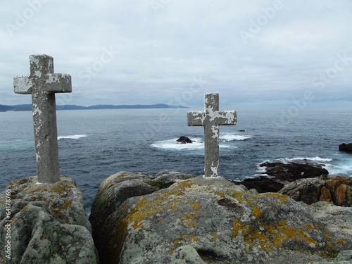 Cruces en Punta Roncudo, Costa da Morte  photo