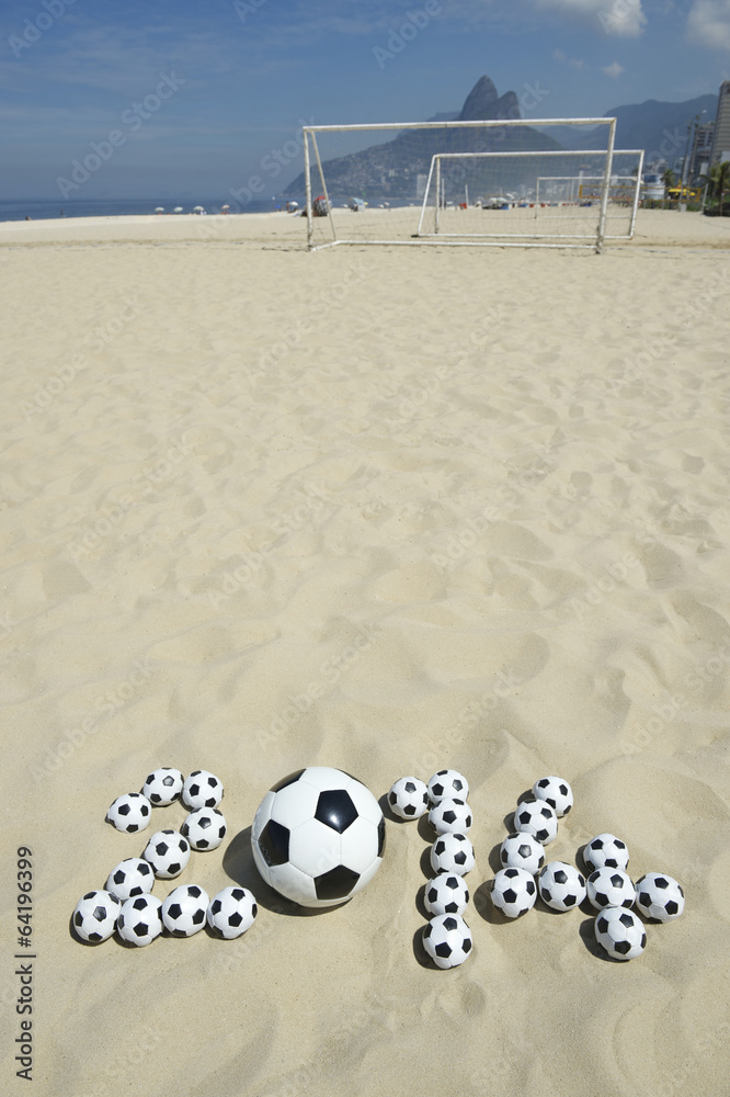 Obraz premium Soccer 2014 Message on Brazil Beach
