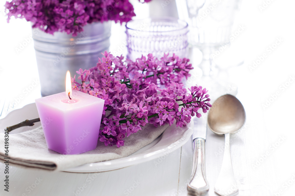 table setting with lilac flowers table setting with lilac flowers