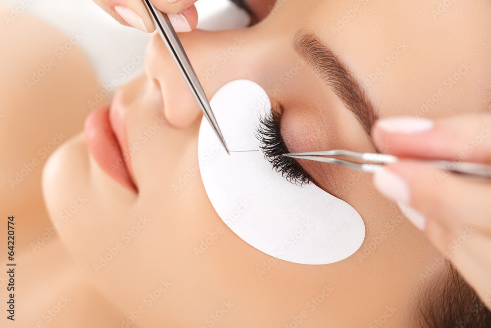 Photographie Woman Eye with Long Eyelashes. Eyelash Extension - Acheter-le  sur Europosters.fr