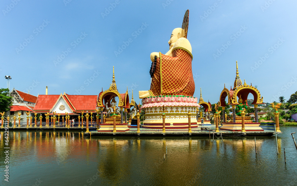 Naklejka premium Wat Plai Laem