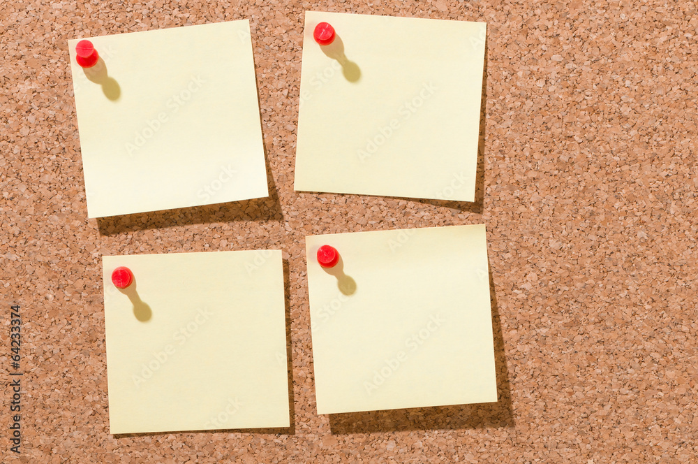 Gelbe Haftnotizen, Postings, Pinwand, Kork Gelbe Haftnotizen, Postings, Pinwand, Kork