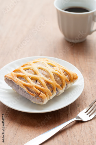 Taro Pie with coffee