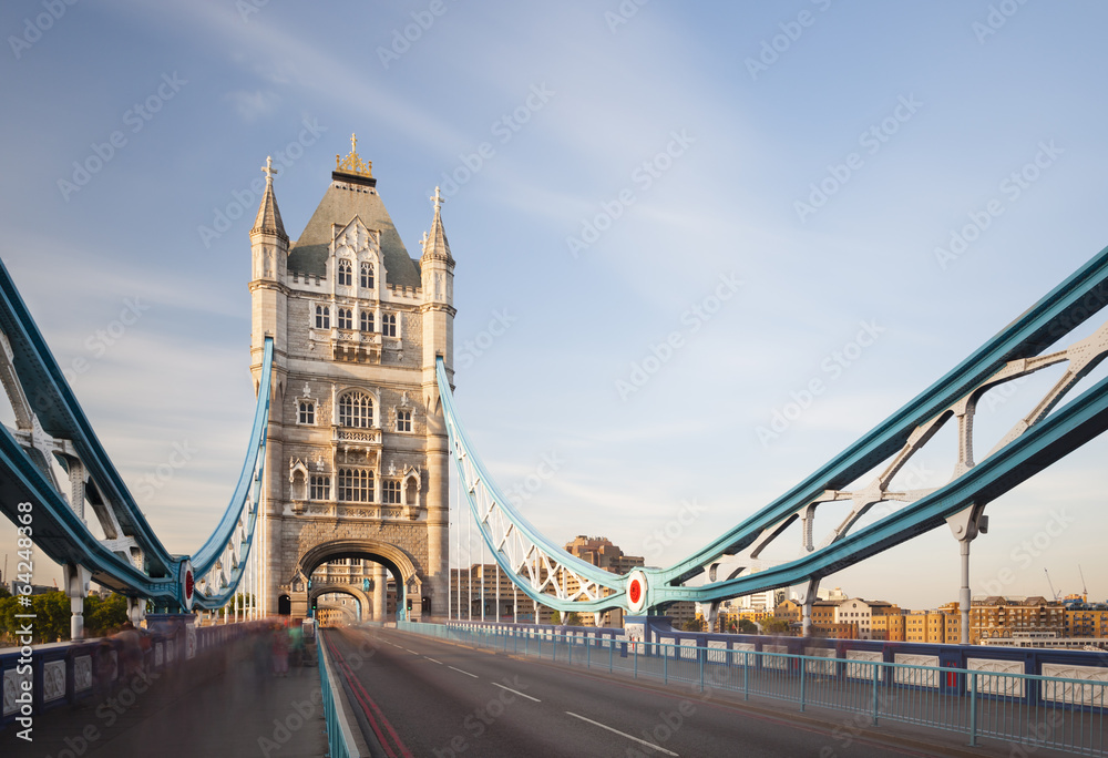 Tower Bridge in London long exposure - obrazy, fototapety, plakaty 