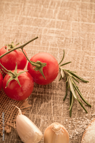 Cherry tomatoes and onion
