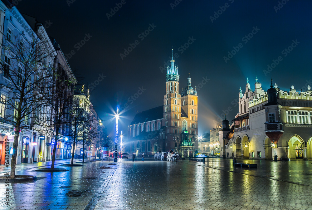 Fototapeta premium Poland, Krakow. Market Square at night.