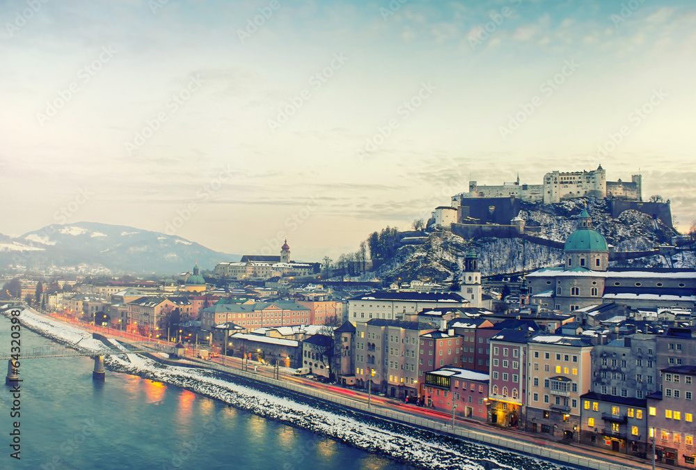 Naklejka premium Blick über Salzburg