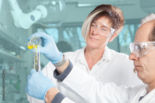 Foto Chemical education