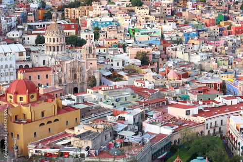 Colorful view of the city  Guanajuato, Mexico. © _chupacabra_