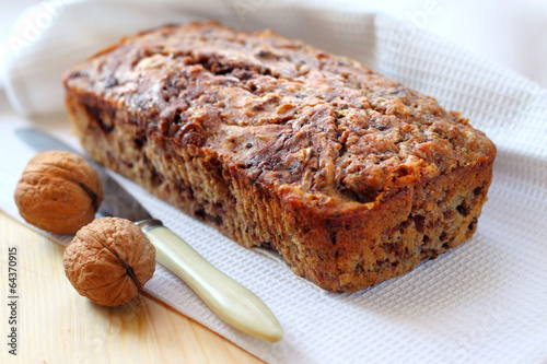 Banana cake with walnuts and dark chocolate