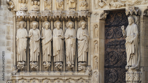 Φωτογραφία Jesus and disciples at Notre Dame de Paris, France