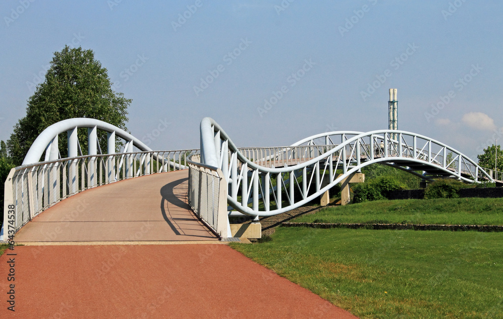 Brücke im Park in Leverkusen