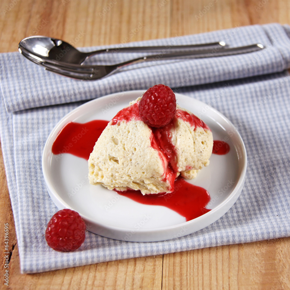 bayerische creme und himbeersauce bayerische creme und himbeersauce