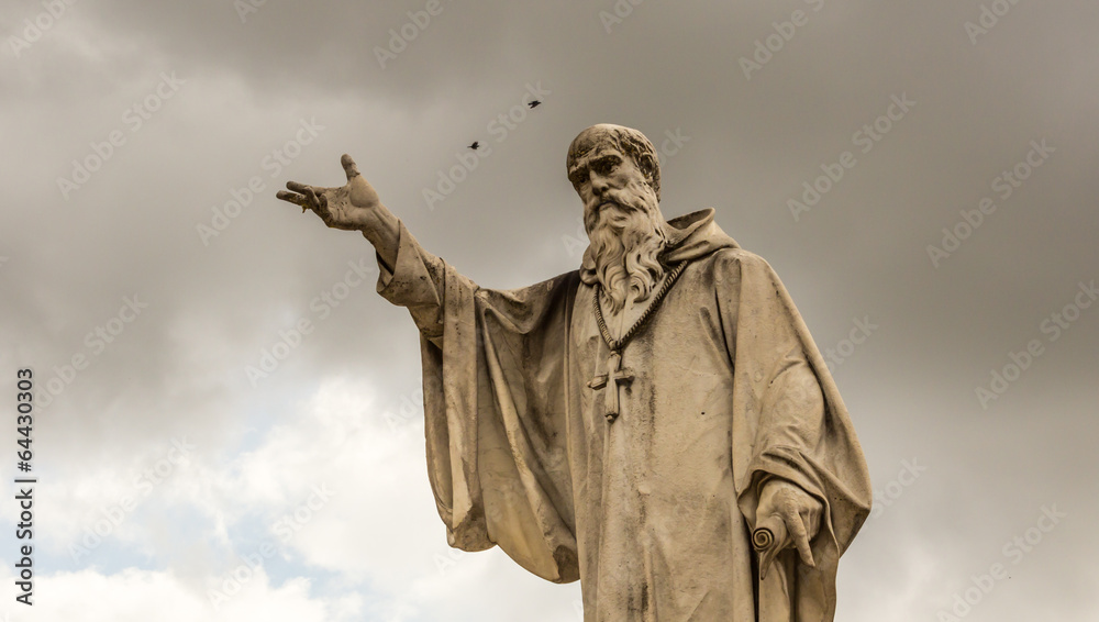 Fototapeta premium statue of San Benedetto in Norcia