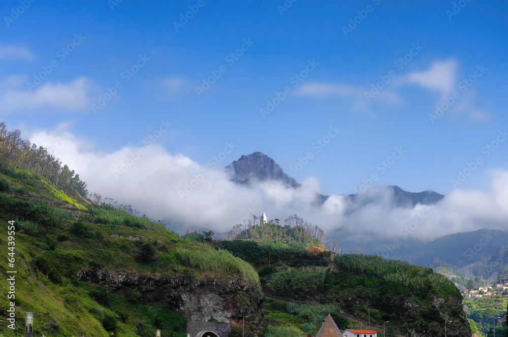 Fototapeta premium The mountain ranges of the Madeira island , Portugal