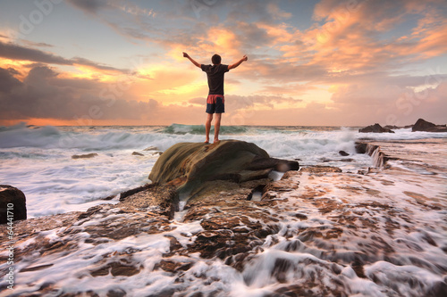 Fototapete Zest Life, Praise God, Love Nature, Sunrise turbulent seas arms