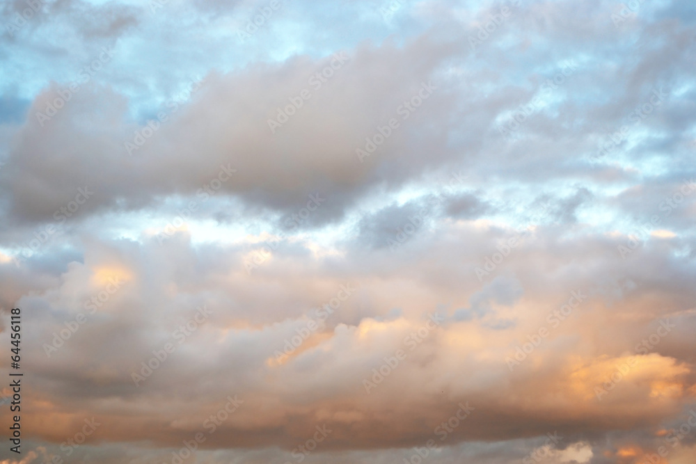 Obraz premium Clouds at sunset