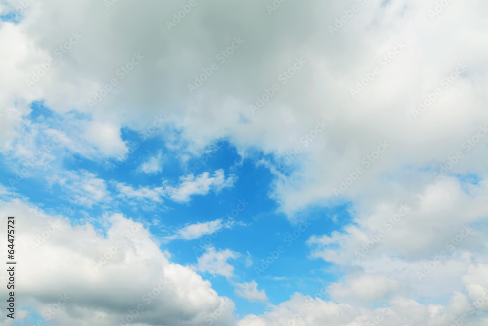 Obraz premium white clouds in the sky