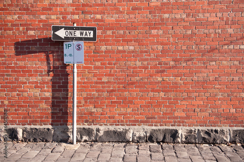 one way sign