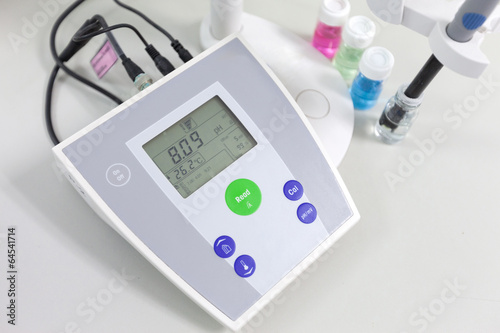 pH meter to measure the acidity-alkalinity of liquids