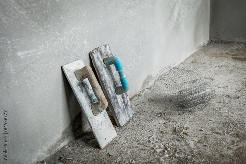 Trowel for concrete wall