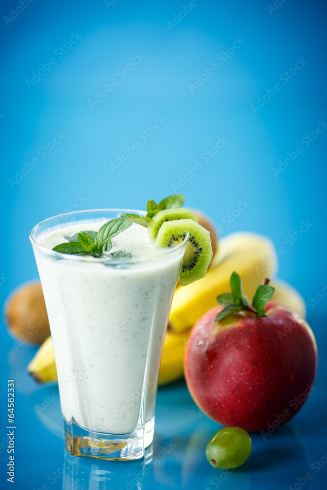 Fototapeta premium sweet fruit smoothie