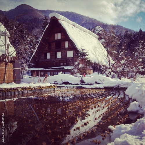 Old house at Shirakawa-go photo