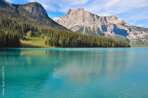 Incredible Emerald Lake in the rockies, British Colombia, Canada © brizardh