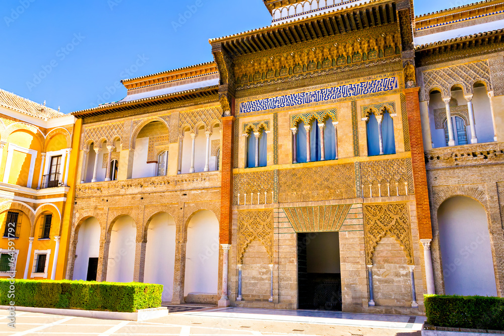 Fototapeta premium Real Alcazar main building entrance