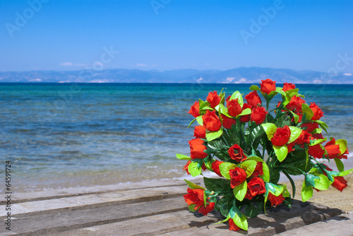 Wedding bouquet of roses on the beach © Y. Papadimitriou