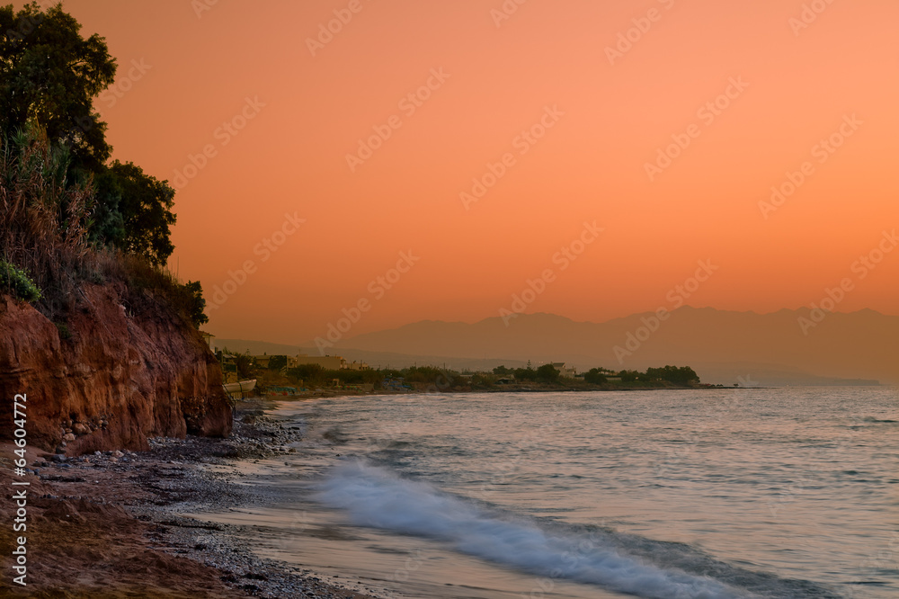 Закат на пляже. Греция. Крит