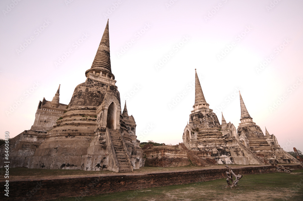 twilight time of Wat Phra Sri Sanphet, Ayutthaya, Thailand twilight time of Wat Phra Sri Sanphet, Ayutthaya, Thailand