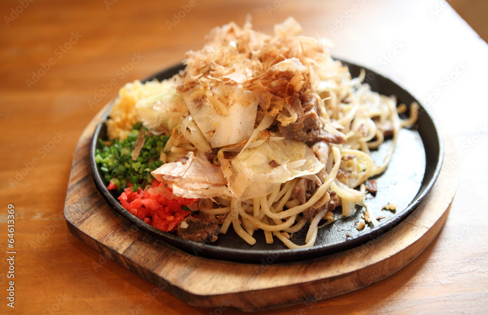 Japanese cuisine, frid noodles Yakisoba