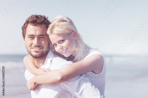 Canvas Print Couple in love on summer beach vacation