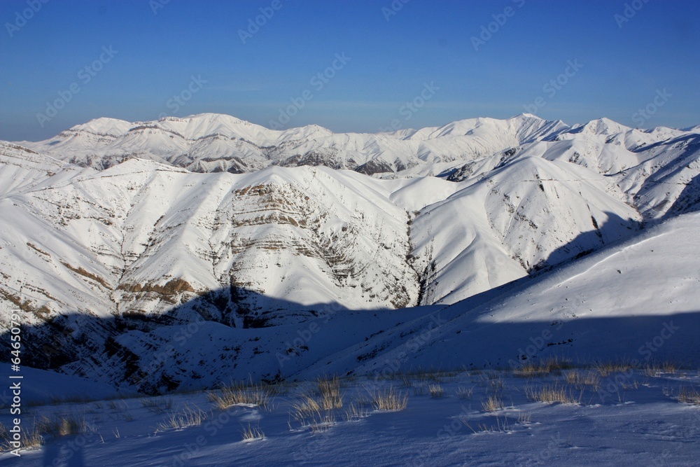 montagnes d'Iran en hiver